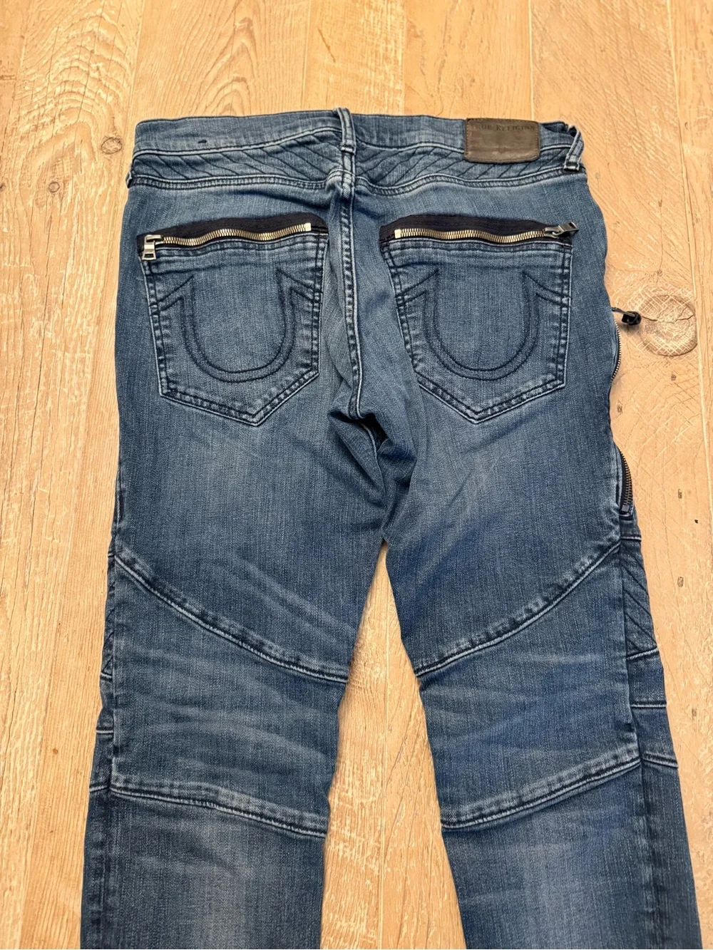 True Religion Relaxed Skinny Rocco Men’s Jeans 29